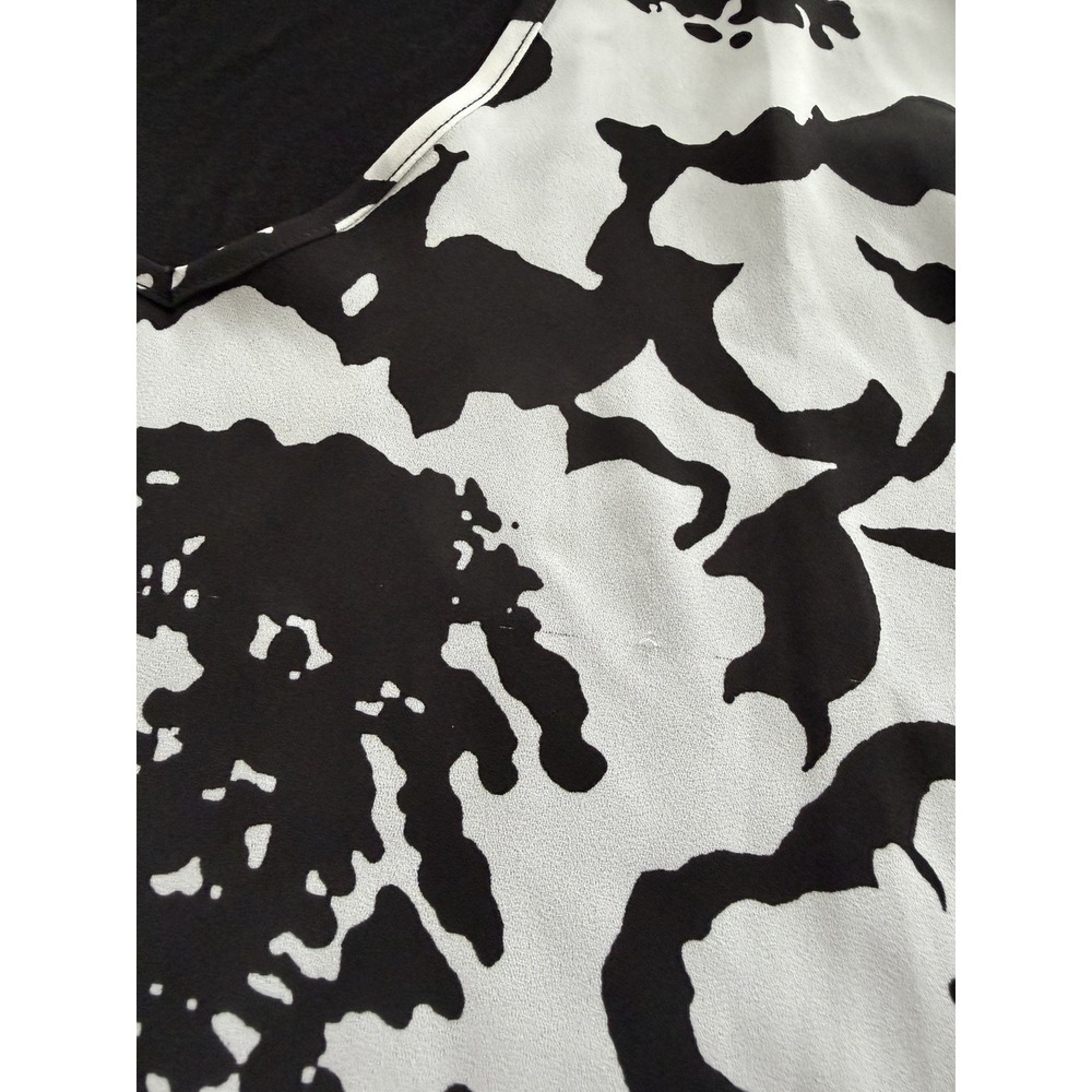LOFT Outlet Oversized Floral Abstract Top Blouse Black White Womens M Cap Sleeve - Picture 3 of 9
